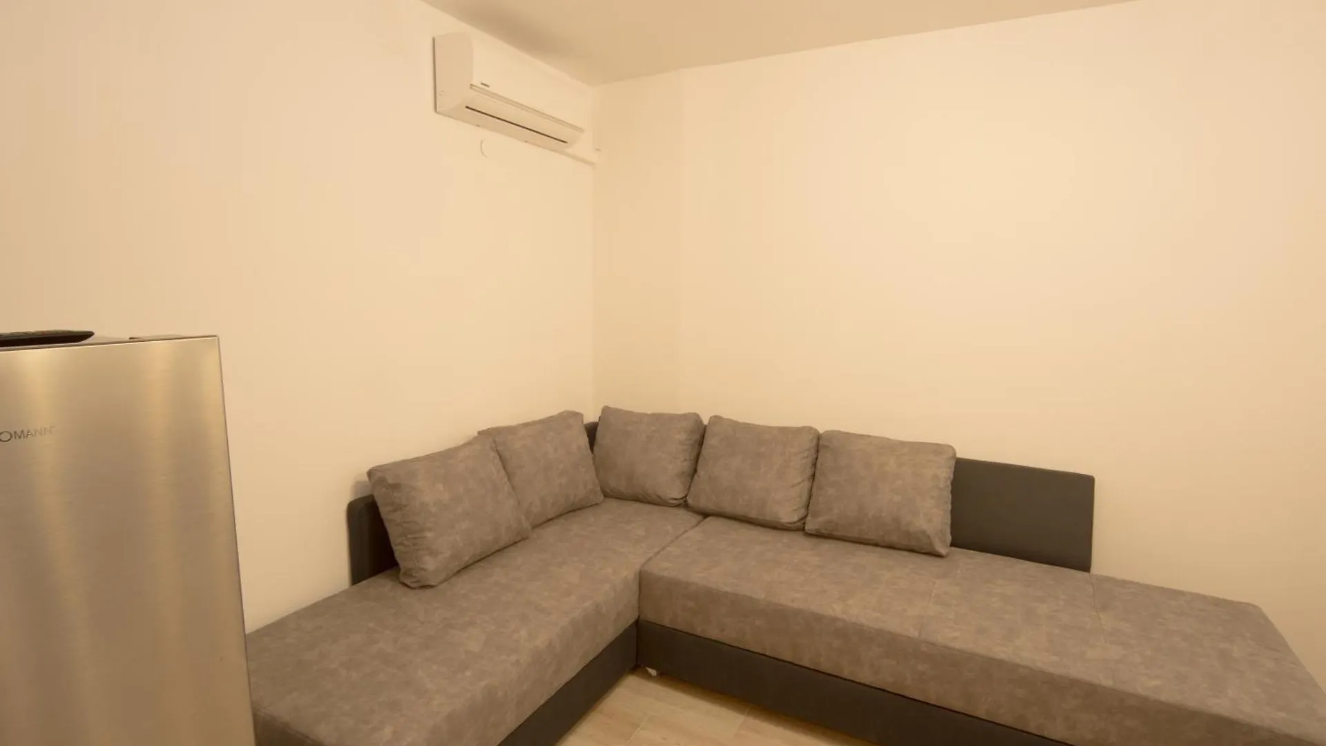 Aleks Top Center 2- Free Parking Burgas Bulgaria